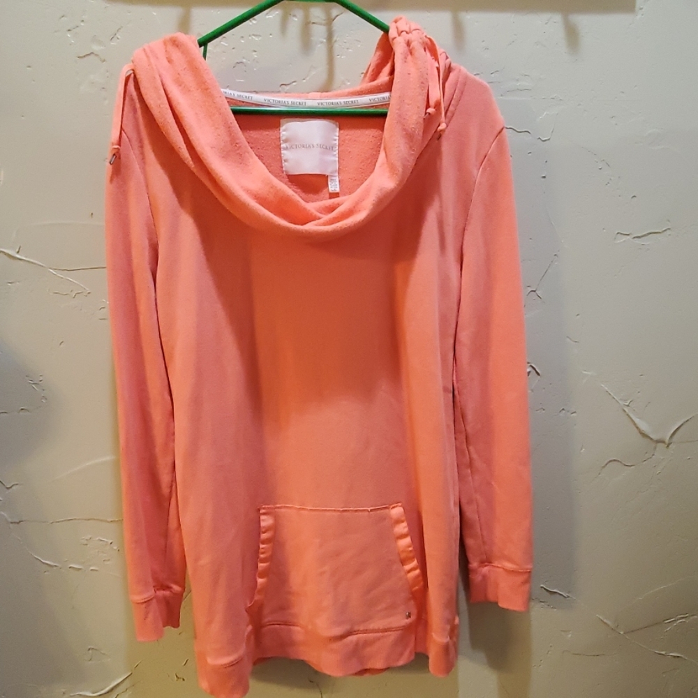 VS sweater
